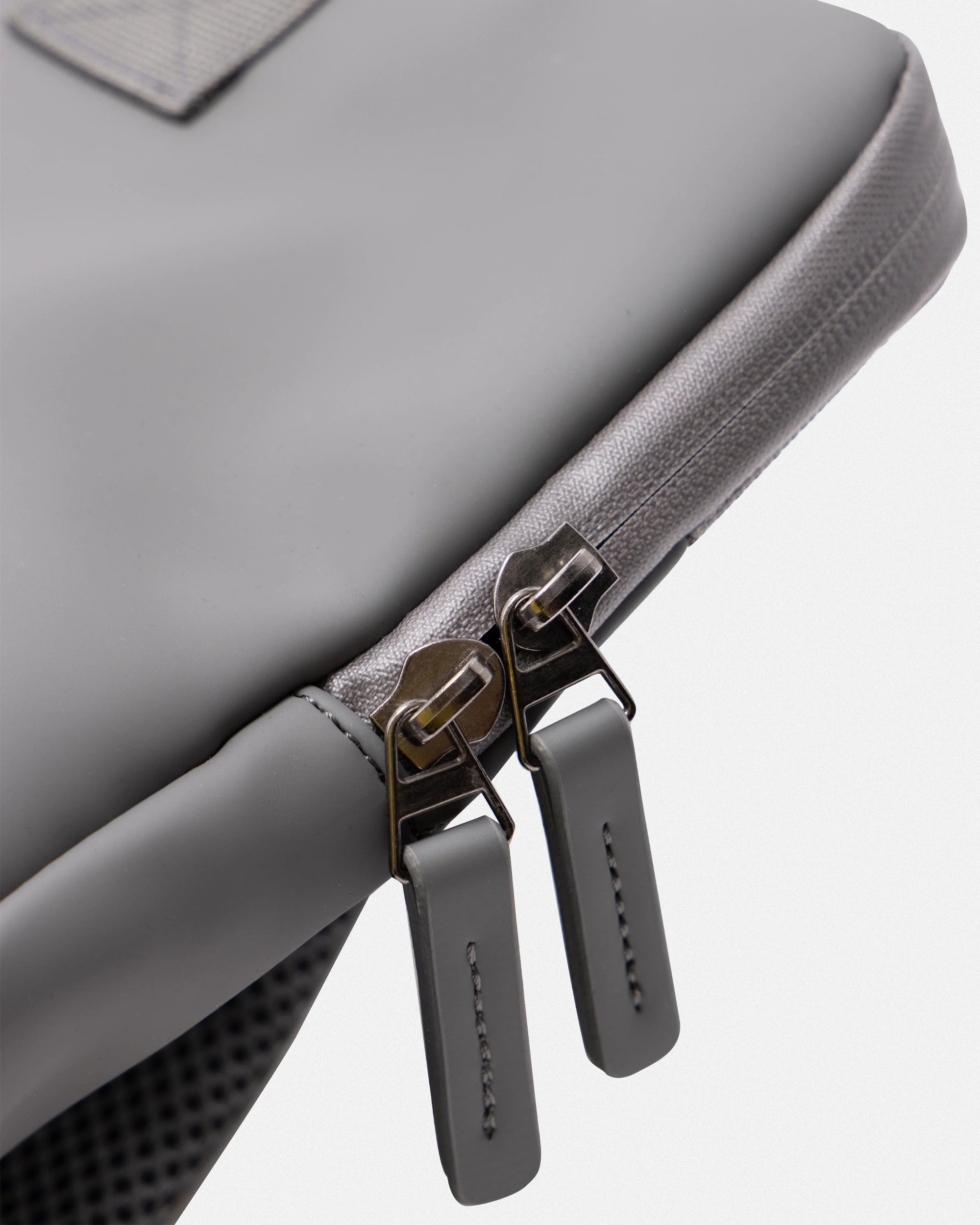 X RAY Men's Women's Compact PU Leather Lightweight Laptop Bag