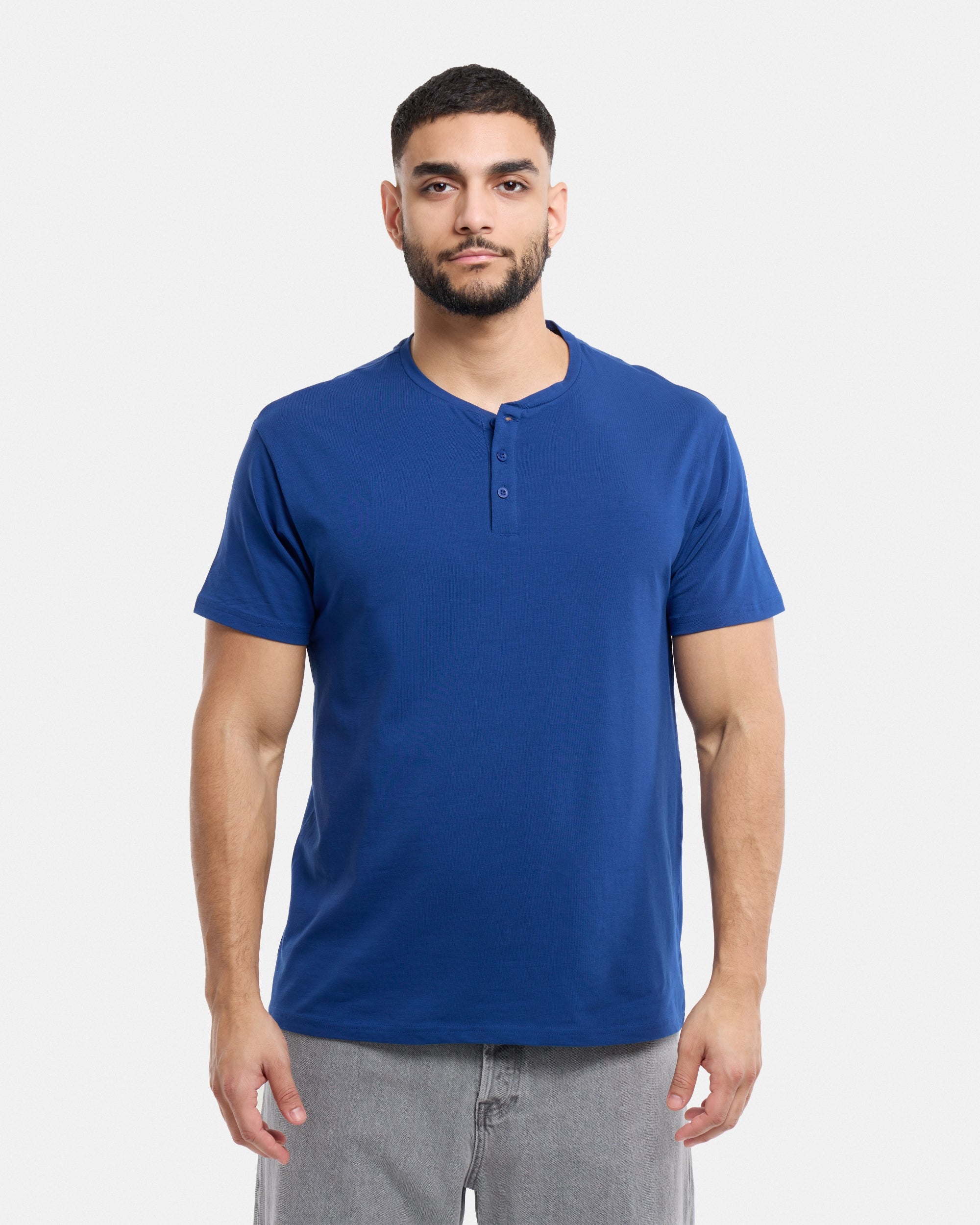 #XMTS-27014 The Classic Comfort Henley Tee
